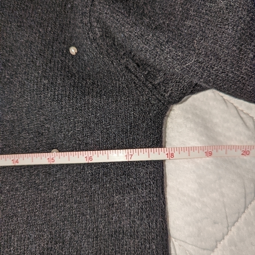 𝅺VINTAGE Black Embroidery & Pearls Lambswool & Angora Knit Cardigan Size Medium - Picture 9 of 13